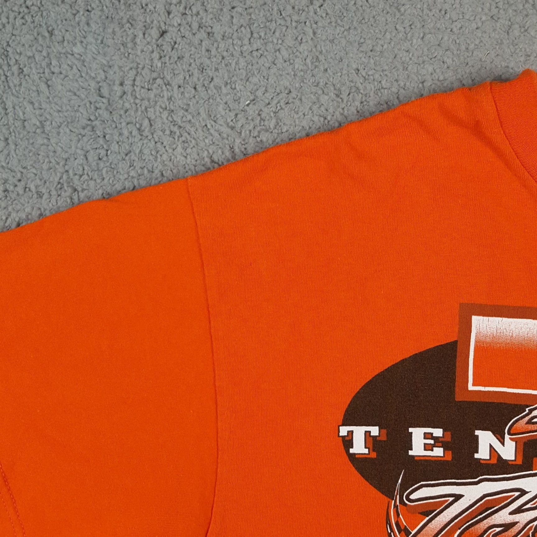 Delta Y2K Tennessee Bristol Thunder Valley NASCAR Men's Size Large Vintage T Shirt Car Size US L / EU 52-54 / 3 - 3 Thumbnail