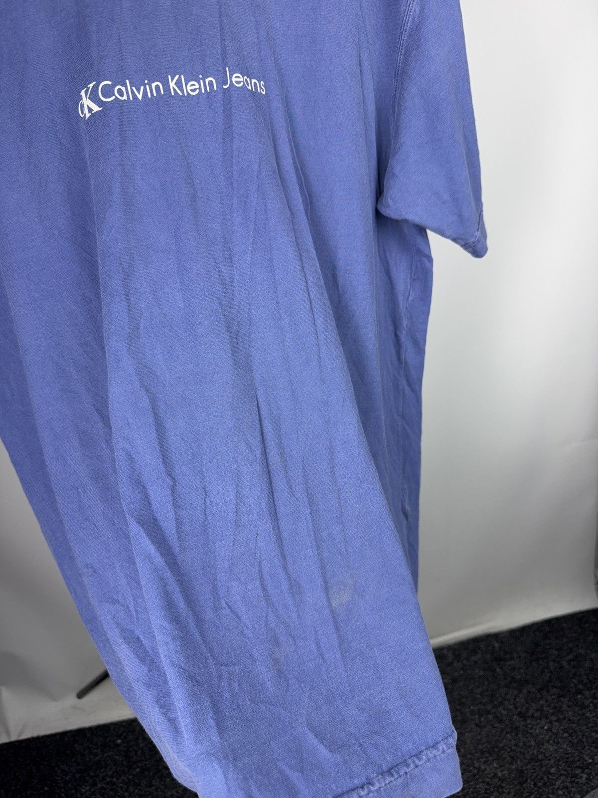 Calvin Klein 00s Vintage Calvin Klein Jeans Minimal Logo Blue T-Shirt L Size US L / EU 52-54 / 3 - 8 Thumbnail