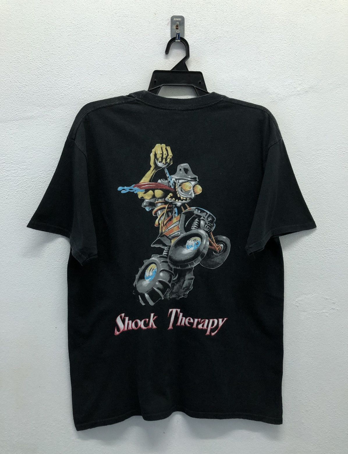 Vintage Vintage Port & Company Shock Therapy T-Shirt Size US L / EU 52-54 / 3 - 1 Thumbnail