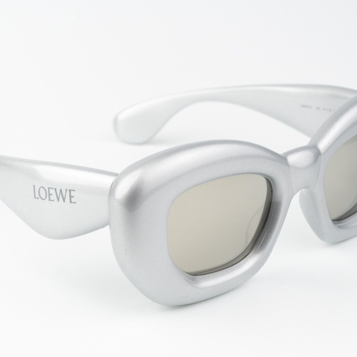 Loewe Loewe Women Sunglasses LW40117I 20C Silver Grey Mirror NEW Size ONE SIZE - 6 Thumbnail