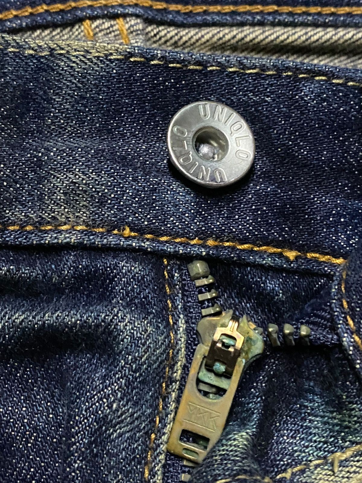 Japanese Brand Vintage Uniqlo Selvedge Blue Wash Distressed Jeans Size US 37 - 8 Thumbnail