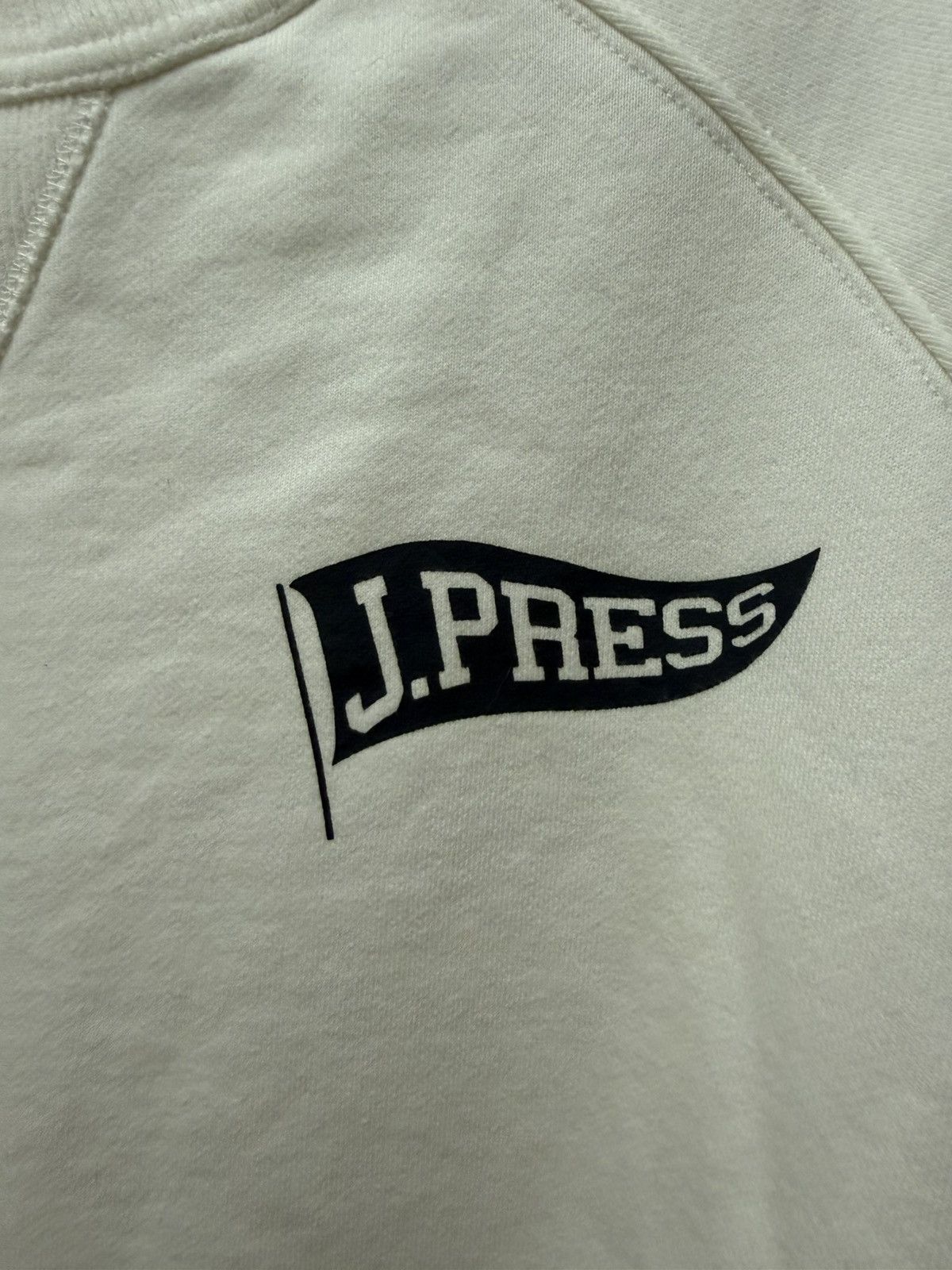 J. Press J. Press White Pennant Crewneck Sweater Size CL Size US XL / EU 56 / 4 - 3 Thumbnail