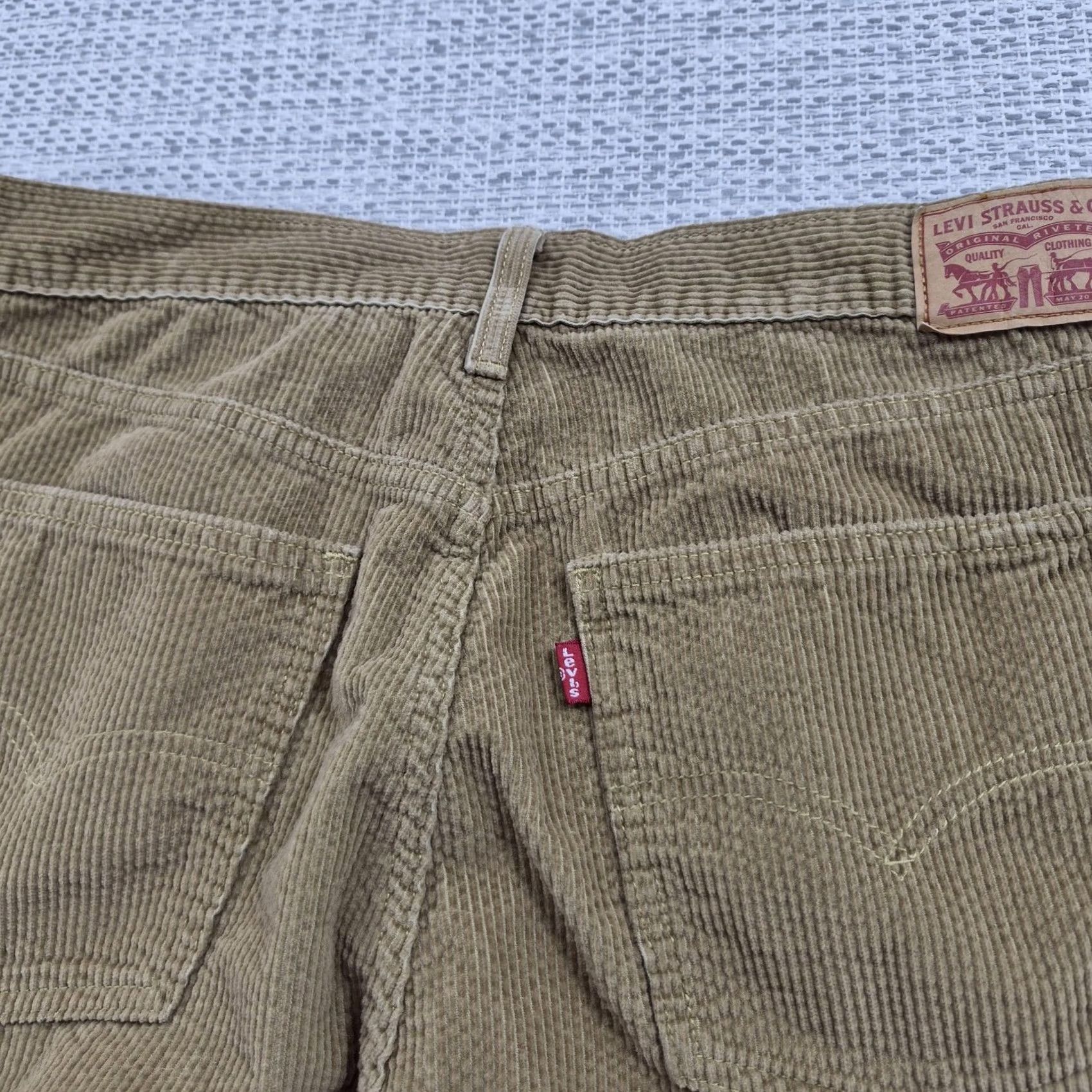 Levi's Levi's Pants Mens 32x30 Beige Corduroy Straight Leg 5 Pocket Khaki Casual Fall Size US 32 / EU 48 - 5 Thumbnail