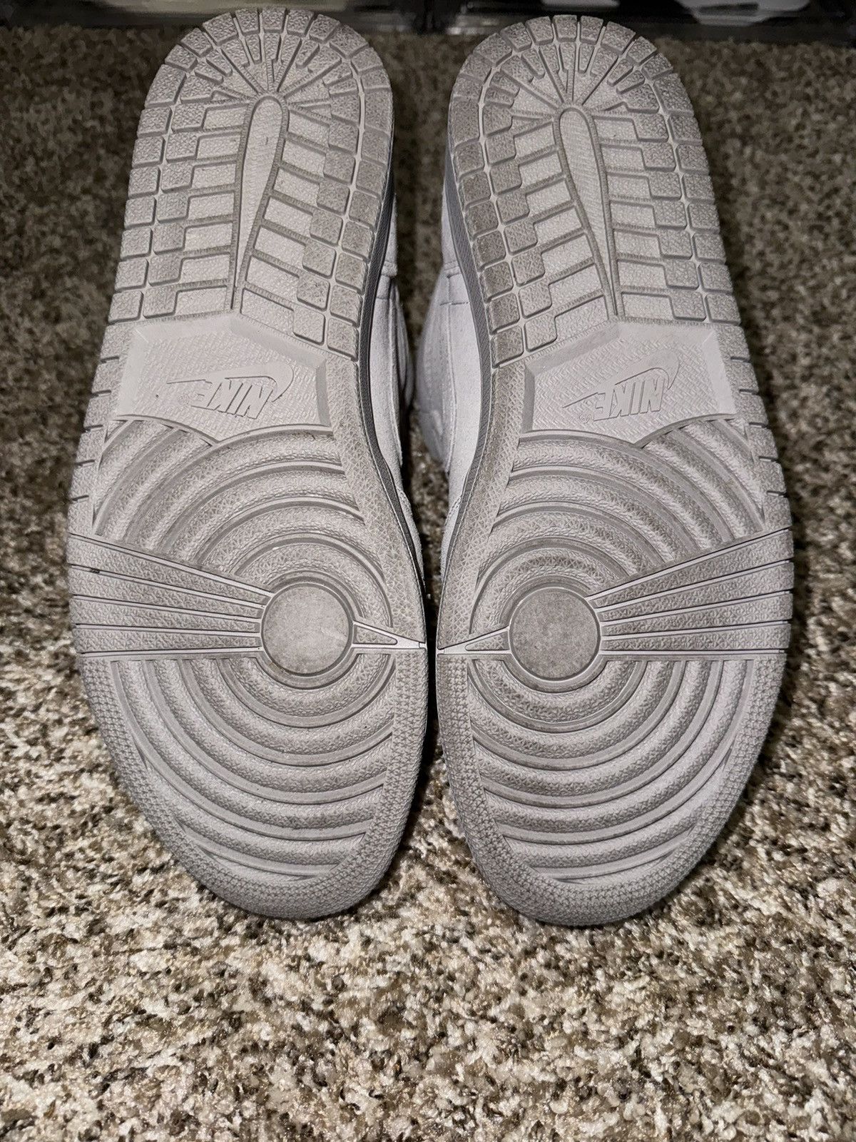 Jordan Brand Jordan 1 Retro Grey Suede Size US 10 / EU 43 - 4 Thumbnail