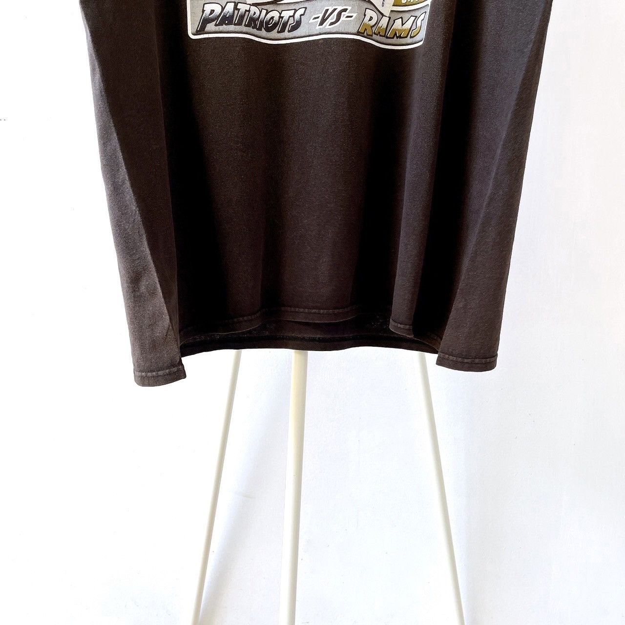 Majestic × Vintage 00s New England Patriots Vs St. Louis Rams NFL t-shirt/ XL Size US XL / EU 56 / 4 - 4 Thumbnail