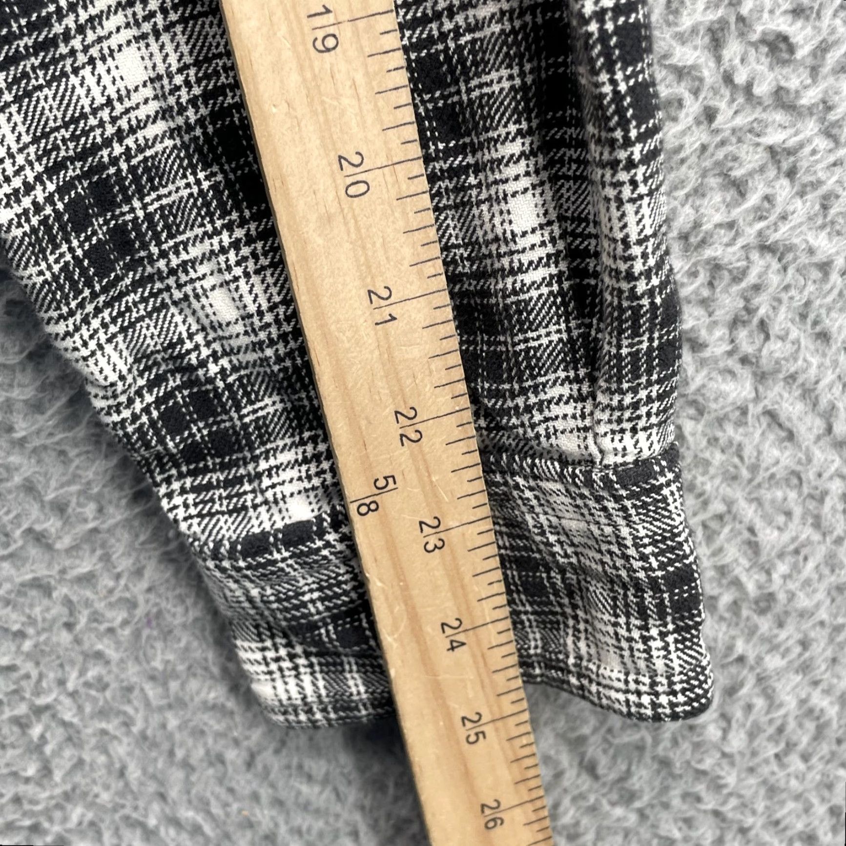Vintage VINTAGE Woolrich Chamois Flannel Shirt Men Large Black Gorpcore Hunting Cabin Grunge 90s Size US L / EU 52-54 / 3 - 6 Thumbnail
