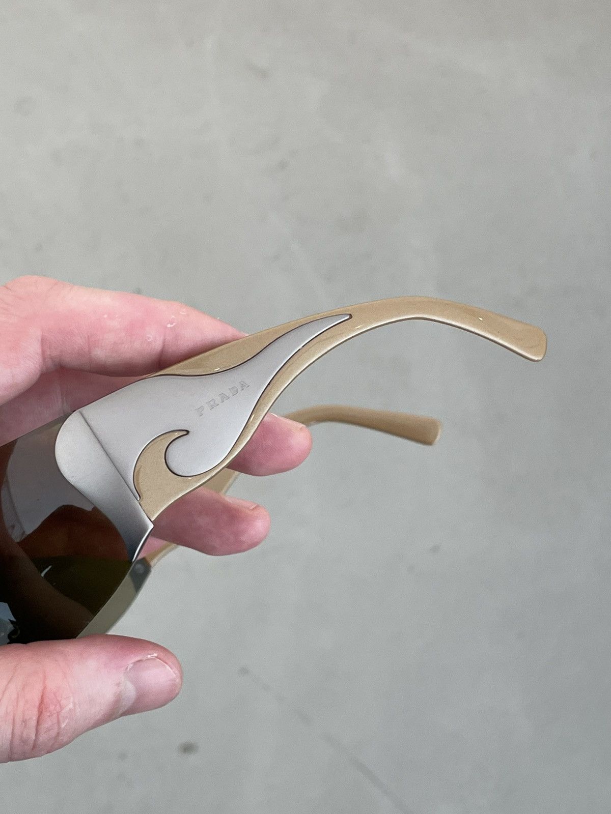 Prada Prada shied flame FW04 sunglasses Size ONE SIZE - 2 Thumbnail