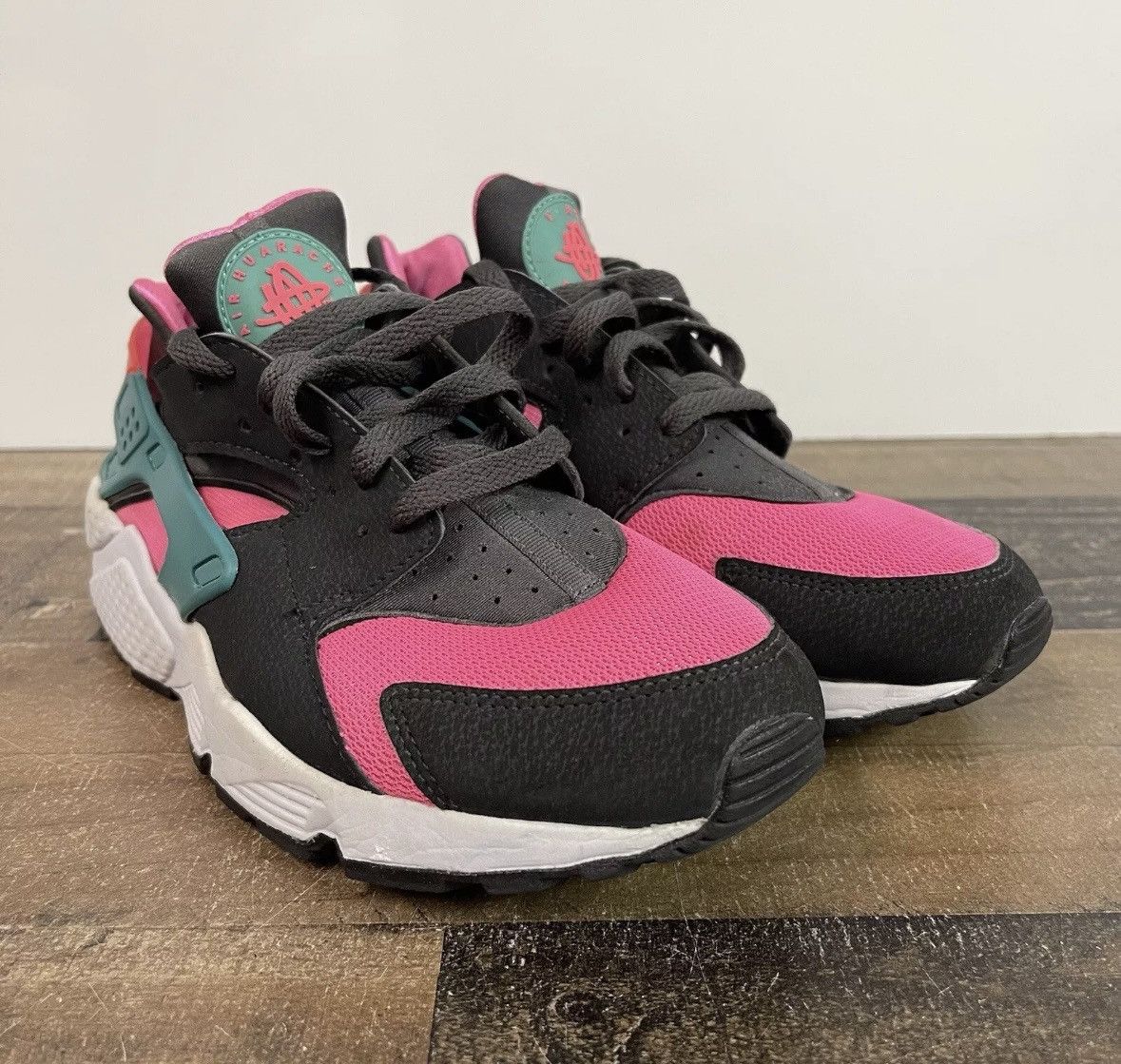 Nike Nike Air Huarache Hyper Pink Cactus Size US 8.5 / EU 41-42 - 4 Thumbnail