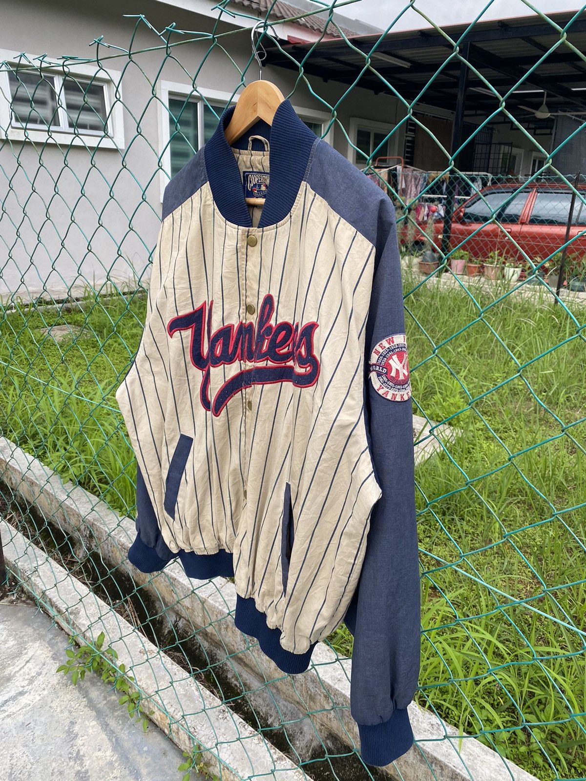 MLB × Majestic × New York Yankees AW New York Yankees pinstripe baggy varsity jacket Size US XL / EU 56 / 4 - 5 Thumbnail