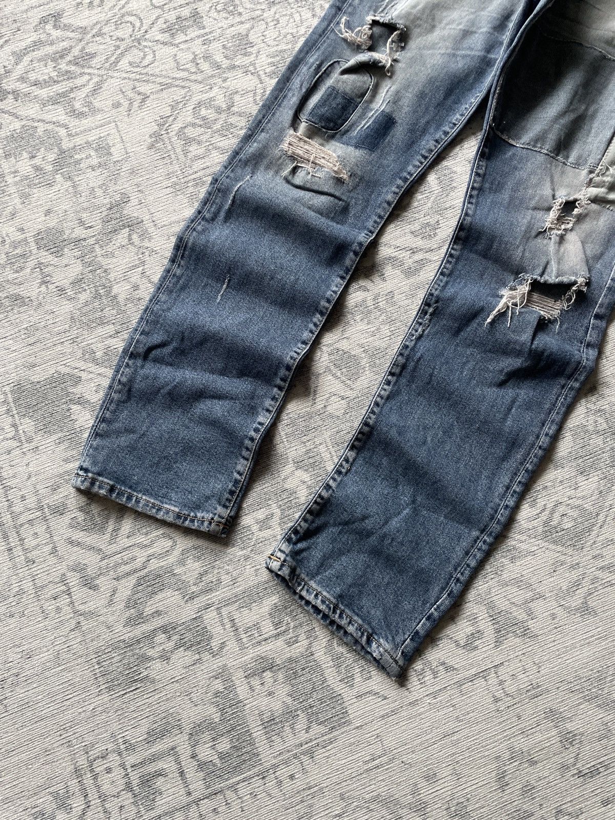 Japanese Brand Vintage Skinny Jeans Slim Fit Distressed Patchwork Japanese Size US 32 / EU 48 - 2 Thumbnail
