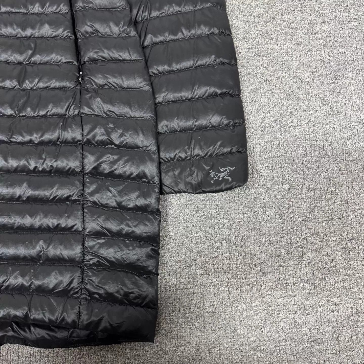 Arc'teryx Arcteryx Nuri Black Mid-Length Hooded Light Down Jacket M Size M / US 6-8 / IT 42-44 - 4 Thumbnail