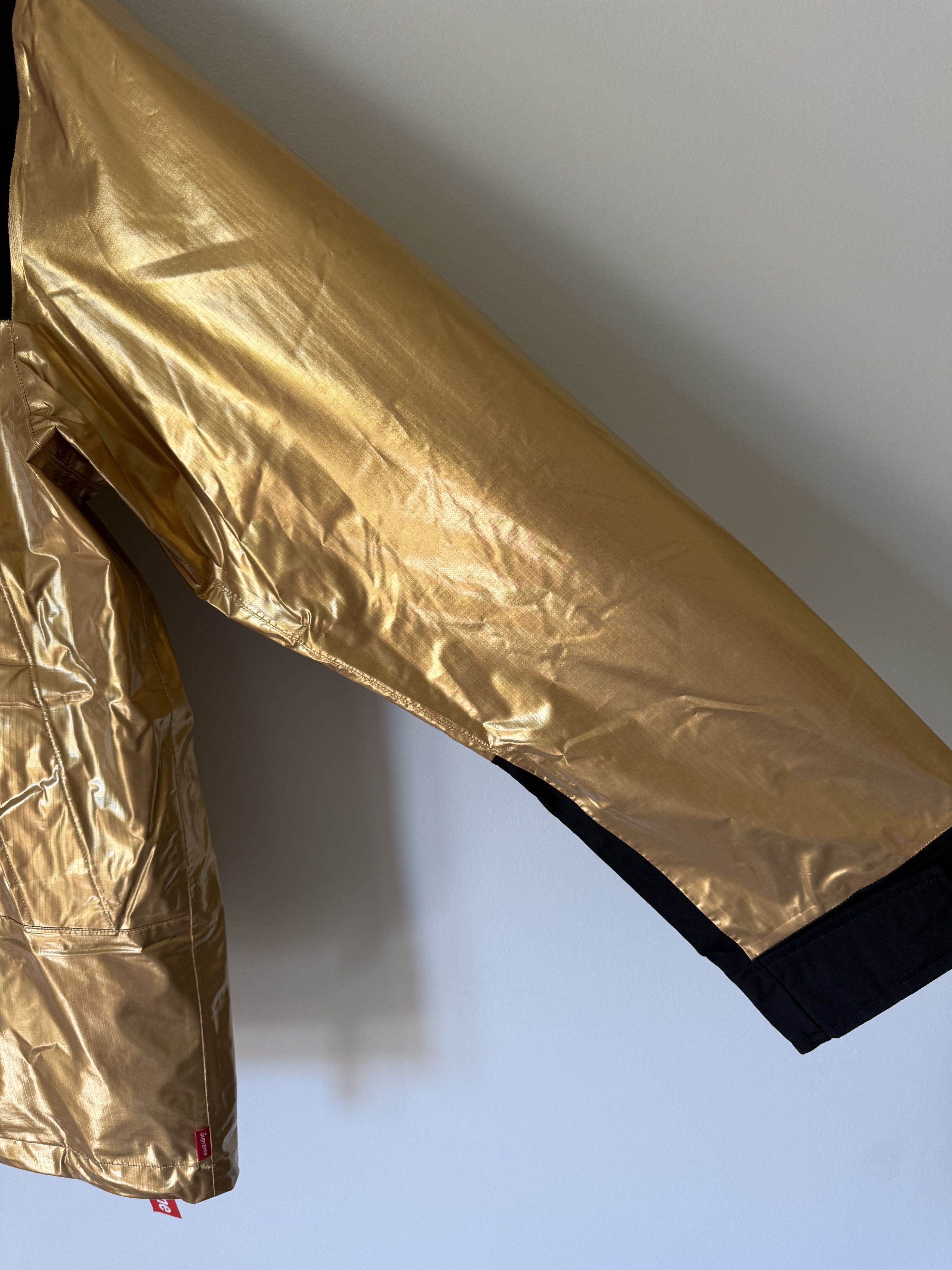 Supreme × The North Face Supreme The North Face Mountain Parka in Metallic Gold Size US XL / EU 56 / 4 - 4 Thumbnail