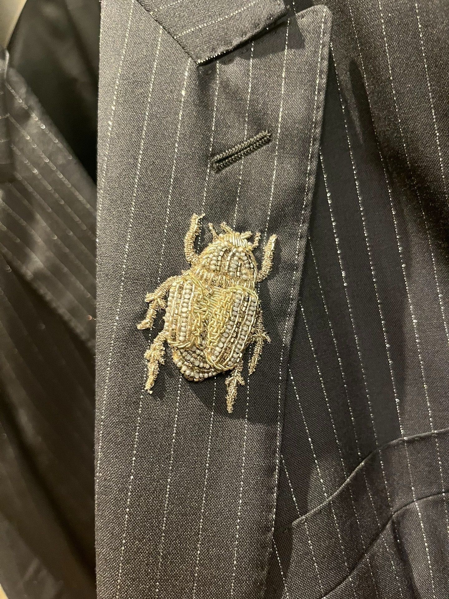 Alexander McQueen Alexander McQueen Silver Thread Beetle Brooch Suit Size US M / EU 48-50 / 2 - 1 Thumbnail
