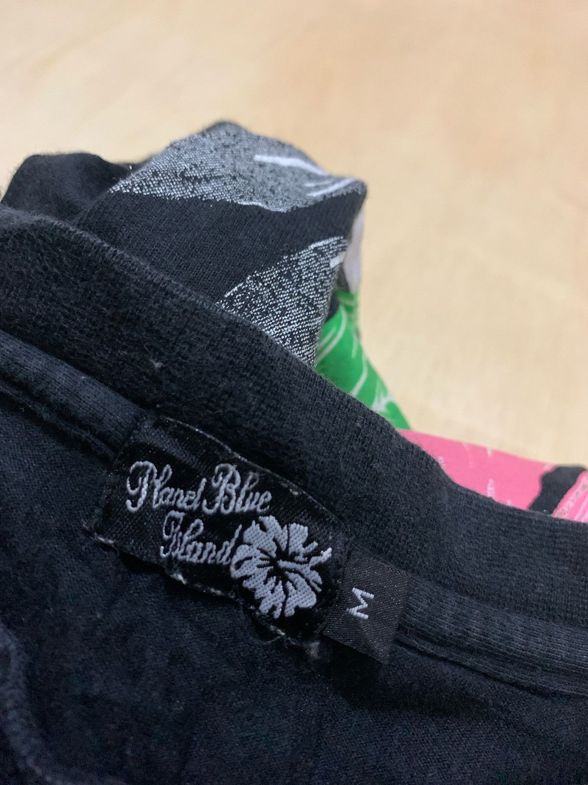 Japanese Brand × Vintage Vintage Y2k Flower Blanet Blue Island Tshirt Size US M / EU 48-50 / 2 - 8 Thumbnail