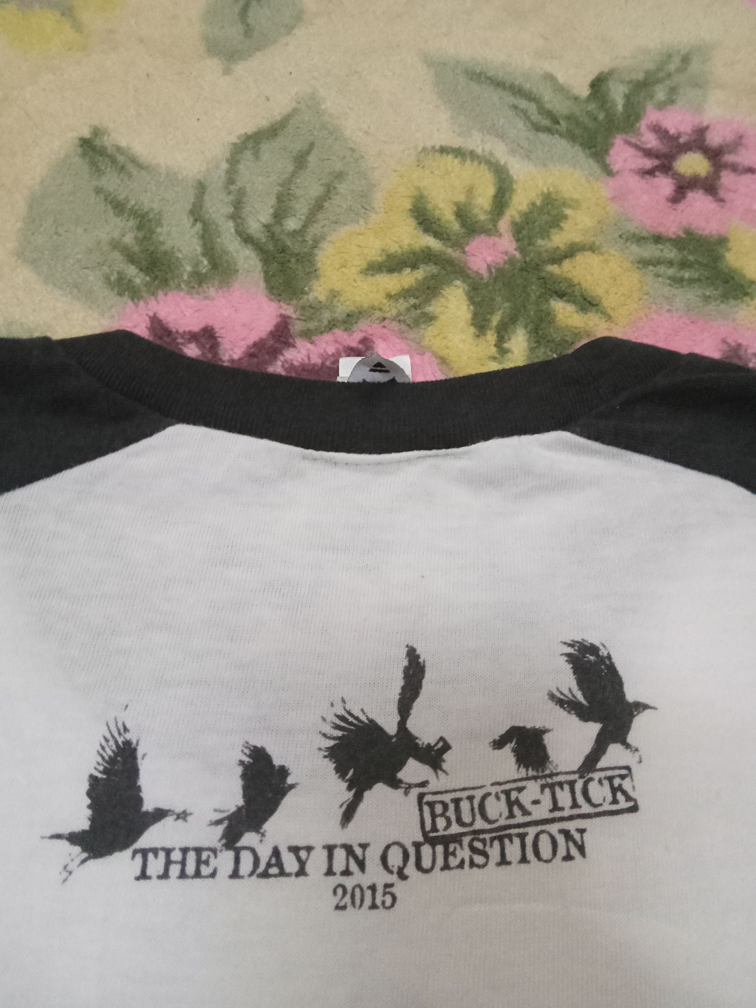 Band Tees Buck Tick The Day In Question 2015 Raglan/ Tri Quarter Shirt Size US M / EU 48-50 / 2 - 10 Thumbnail