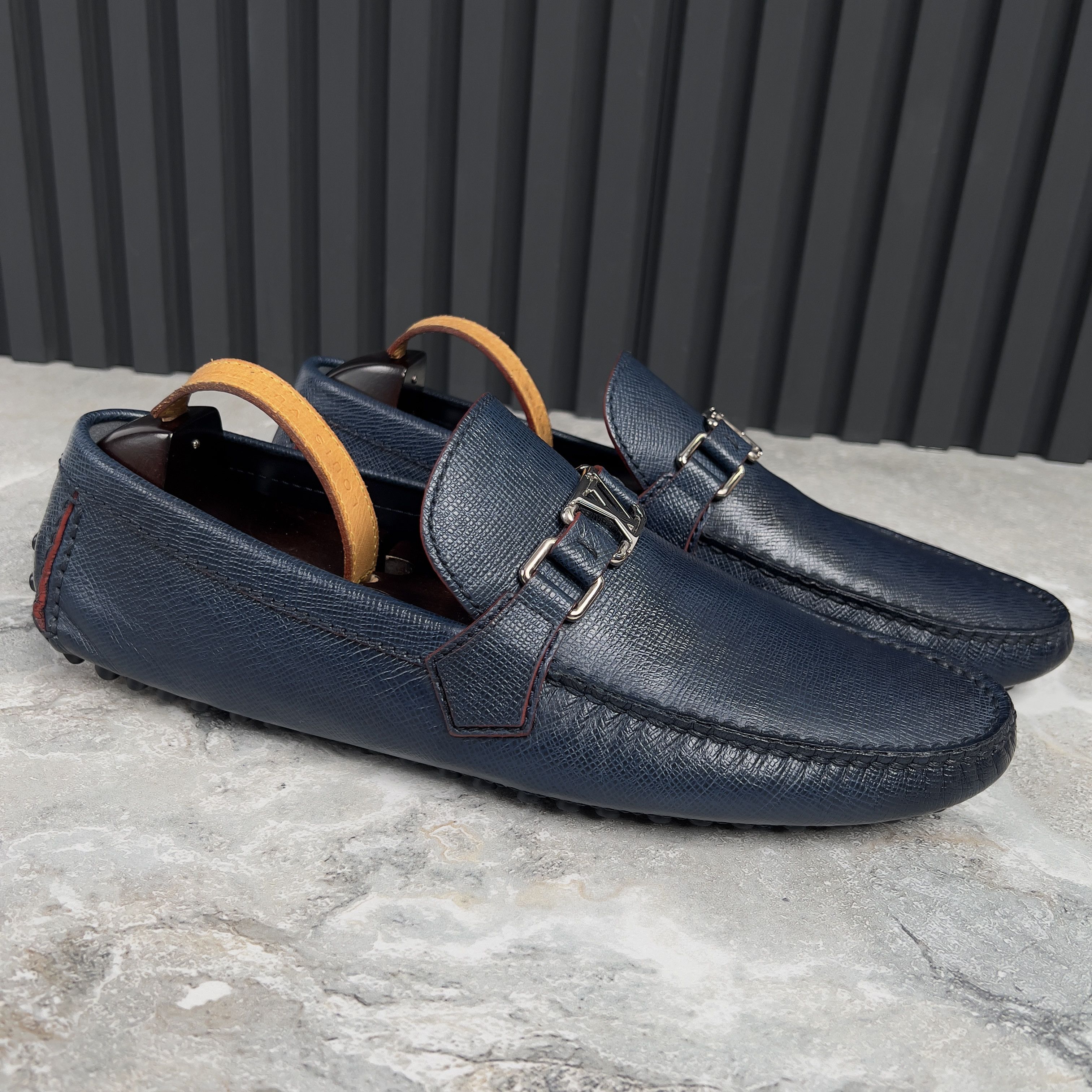 Louis Vuitton Louis Vuitton Hockenheim Driving Moccasins Taiga Leather Size US 11 / EU 44 - 6 Thumbnail