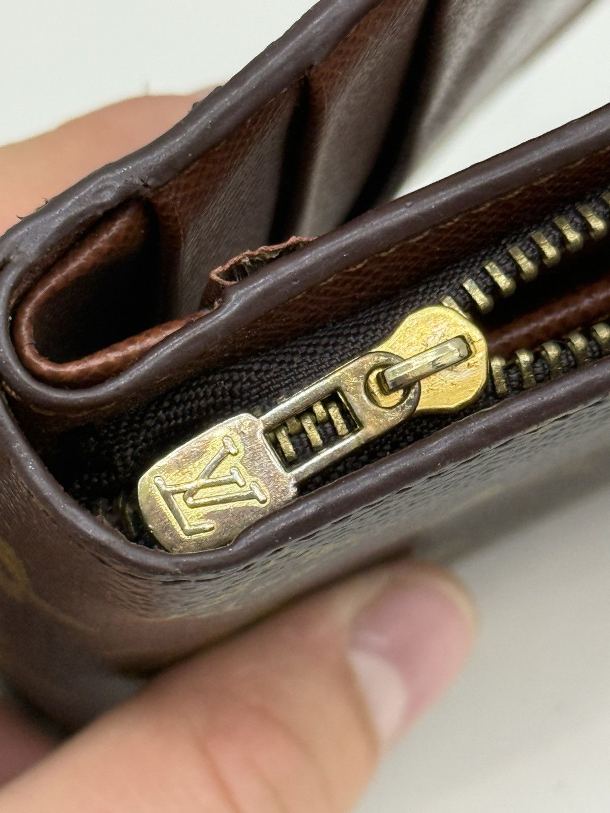 Louis Vuitton Louis Vuitton Zip Monogram Wallet Size ONE SIZE - 9 Thumbnail