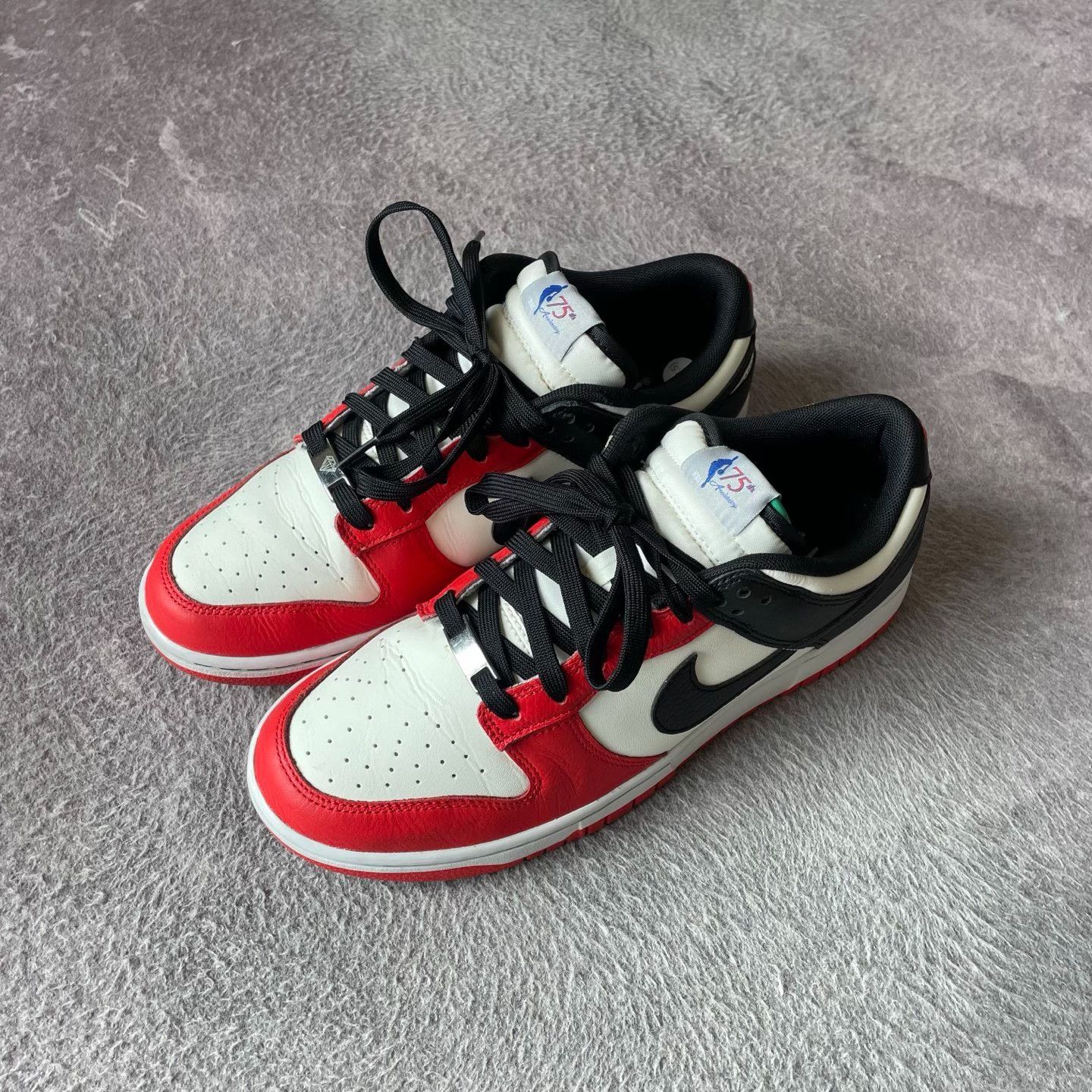 Nike Nike Black Lowtop Sneakers 43 Men Size US 10 / EU 43 - 1 Thumbnail
