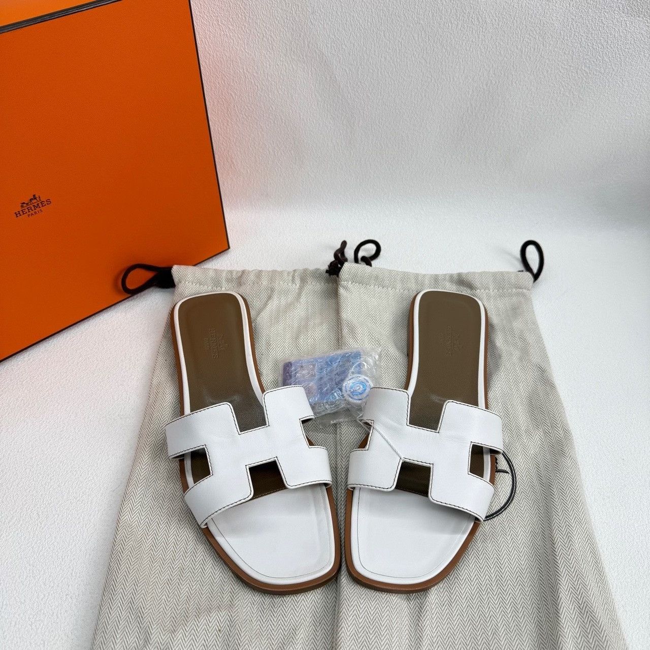 Hermes Hermes White Sandals us_7-5 Women Size US 7.5 / IT 37.5 - 1 Thumbnail