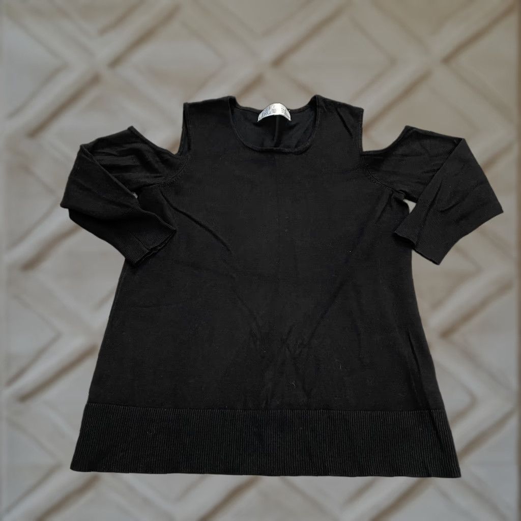Vintage Time And True Sweater Womens Small Black Cold Shoulder Sleeve Long Sleeve Knit Pullover Size S / US 4 / IT 40 - 1 Thumbnail