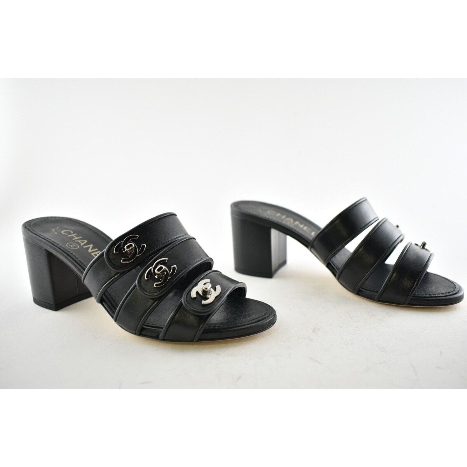 Chanel 19P Turnlock CC Logo Mule Strap Slide Block Heel Sandal 36 Size US 6 / IT 36 - 5 Thumbnail