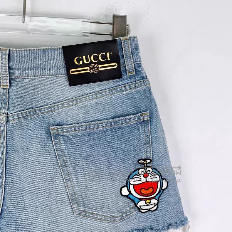 Gucci Gucci Light blue washed cotton Doraemon embroidery casual Size 28" / US 6 / IT 42 - 5 Thumbnail