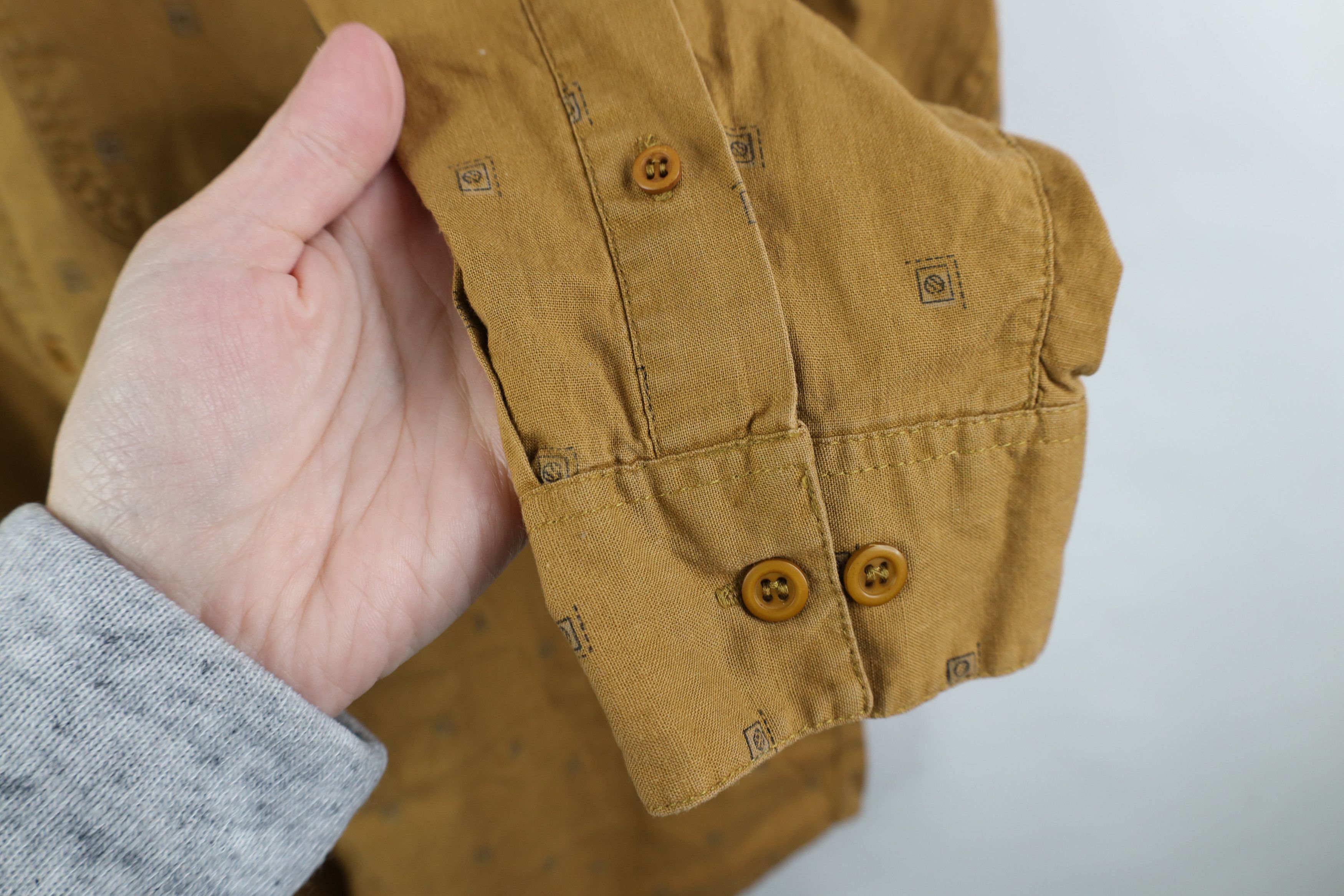 Vintage Vintage 90s Streetwear Geometric Collared Button Down Shirt Size US M / EU 48-50 / 2 - 9 Thumbnail