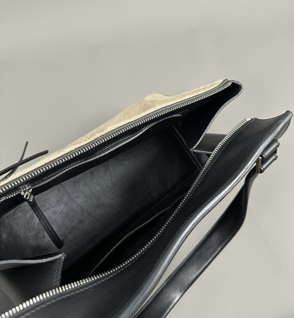 Celine Celine - Edge Pony-Style Calfskin Leather - Handle Bag Size ONE SIZE - 10 Thumbnail
