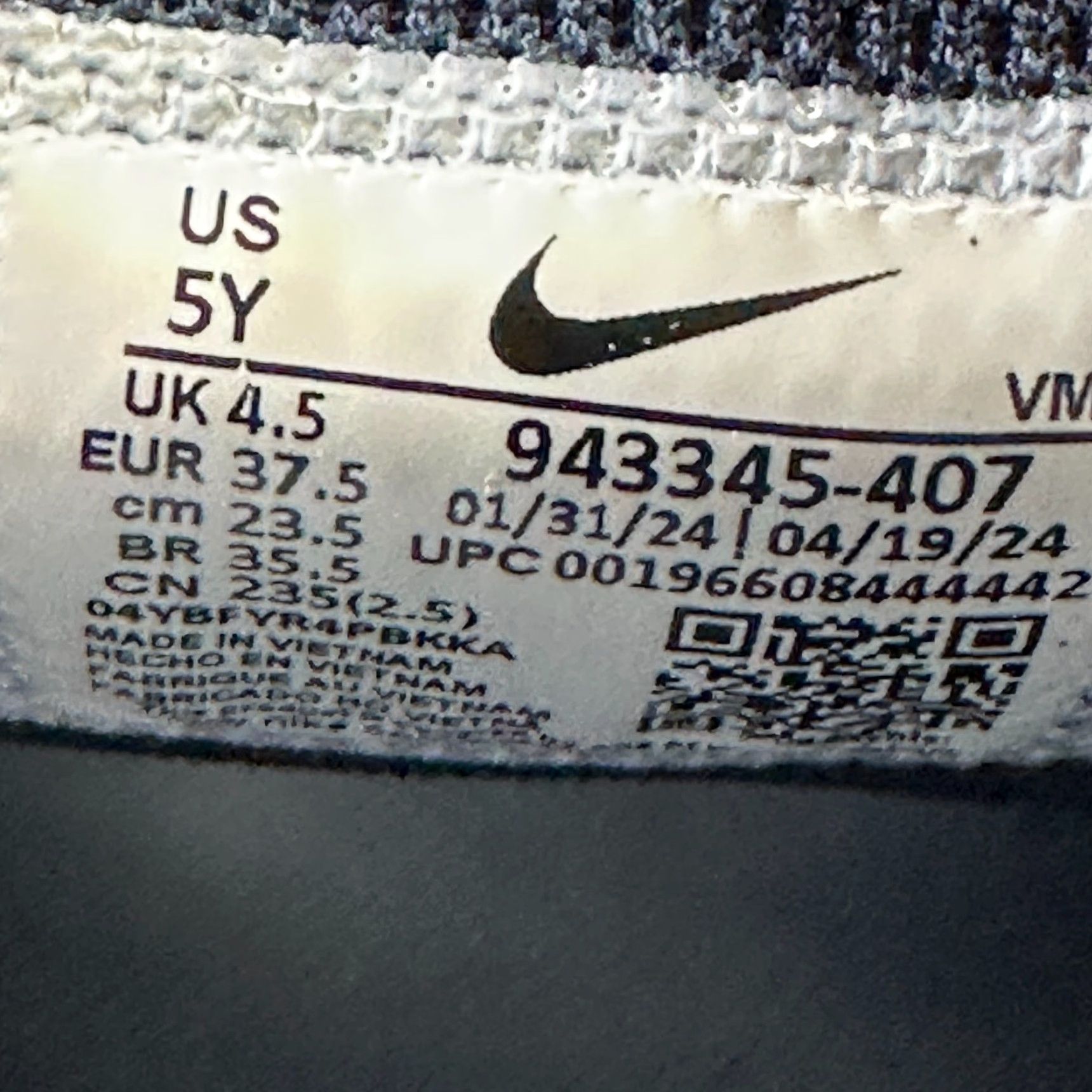 Nike Nike Air Max 270 GS Blue Obsidian5 Sneakers 4.5Y Women's 6 943345-407 Size US 4.5 / IT 34.5 - 7 Thumbnail