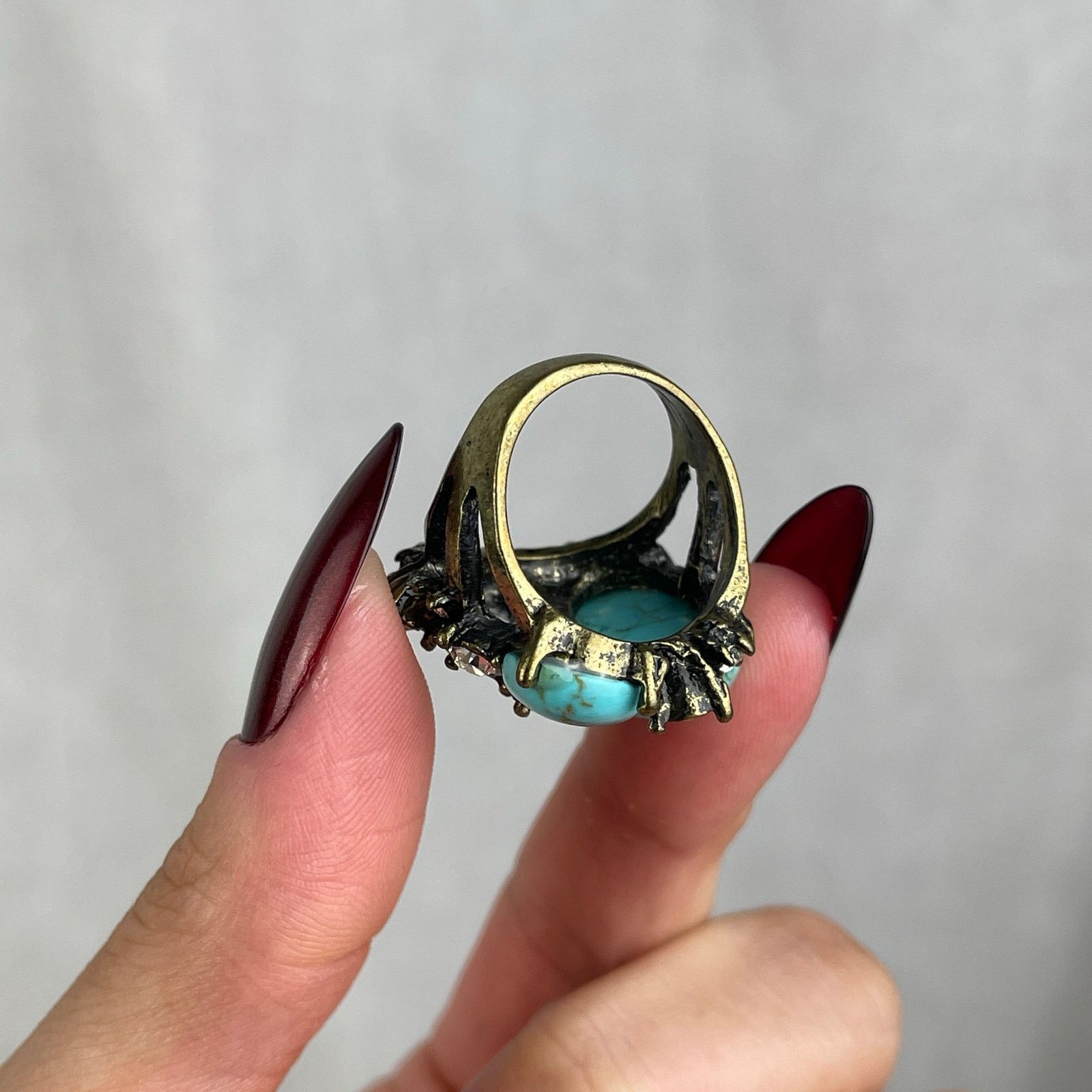 Urban Outfitters VTG Y2K Urban Outfitters Turquoise Howlite Ring Gold 6-6.5 Size ONE SIZE - 23 Thumbnail