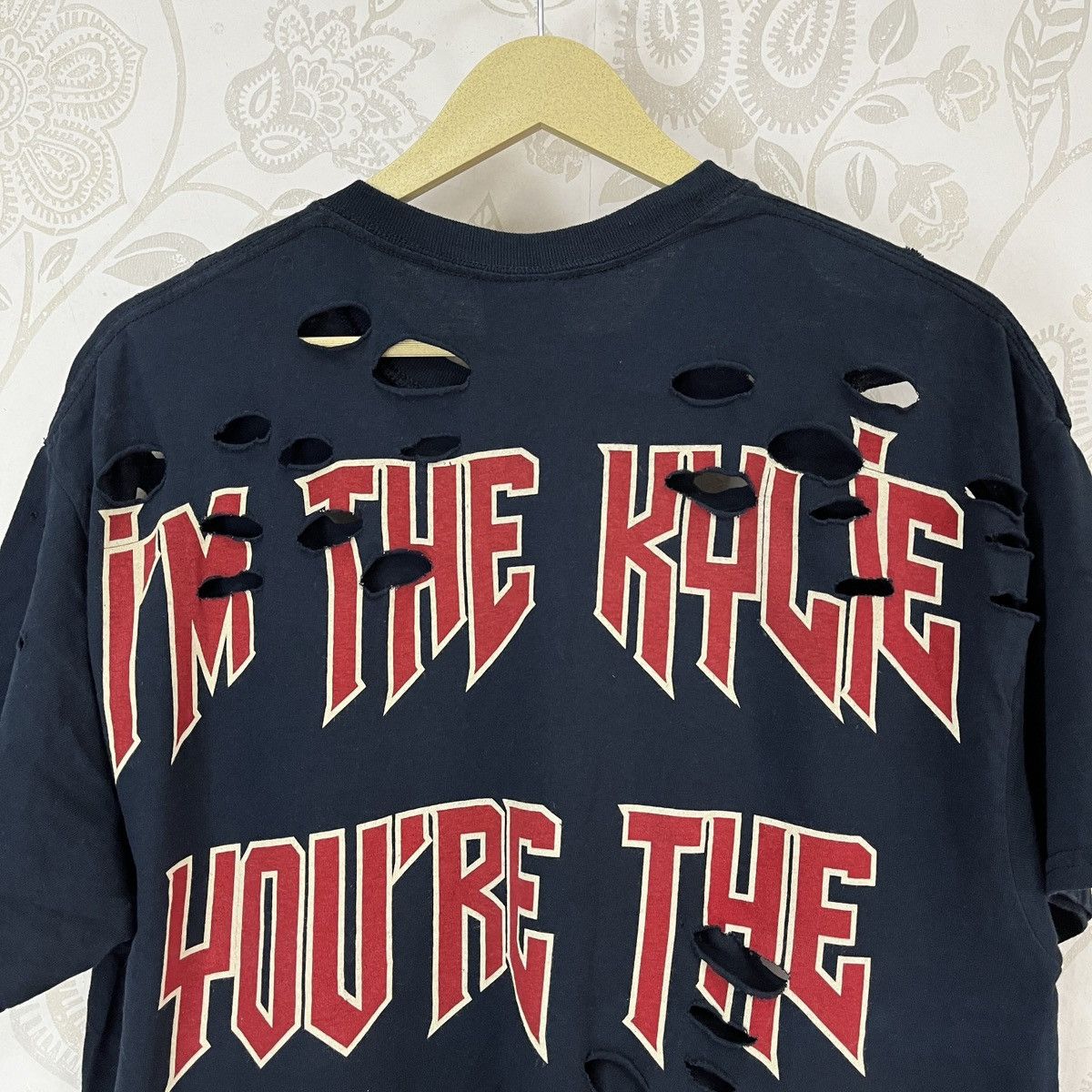 Kendall And Kylie Distressed Kendall And Kylie Iconic Streetwear TShirt Size US L / EU 52-54 / 3 - 19 Thumbnail