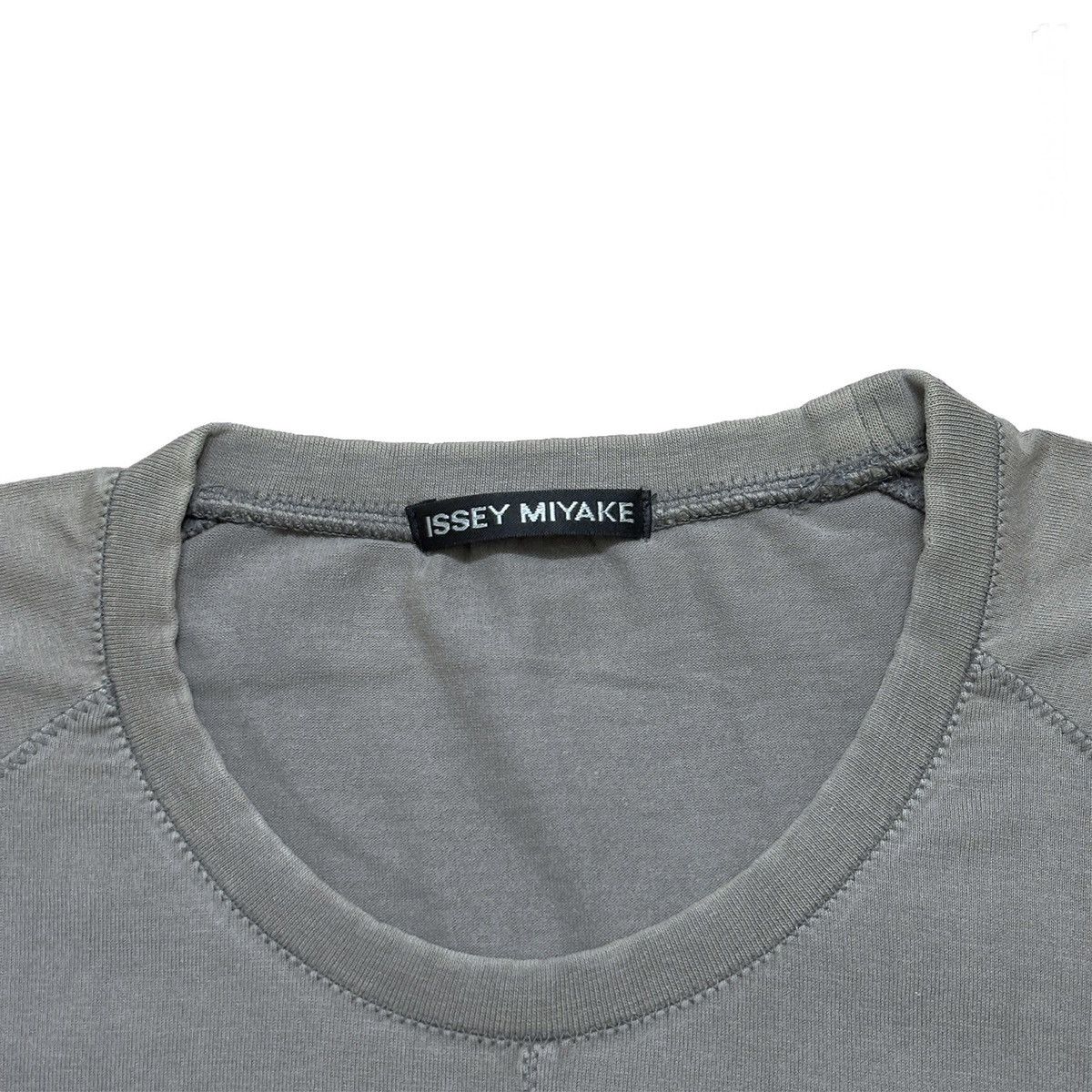 Issey Miyake S/S 2003 Issey Miyake Shoulder Patch Tee Size US L / EU 52-54 / 3 - 5 Thumbnail