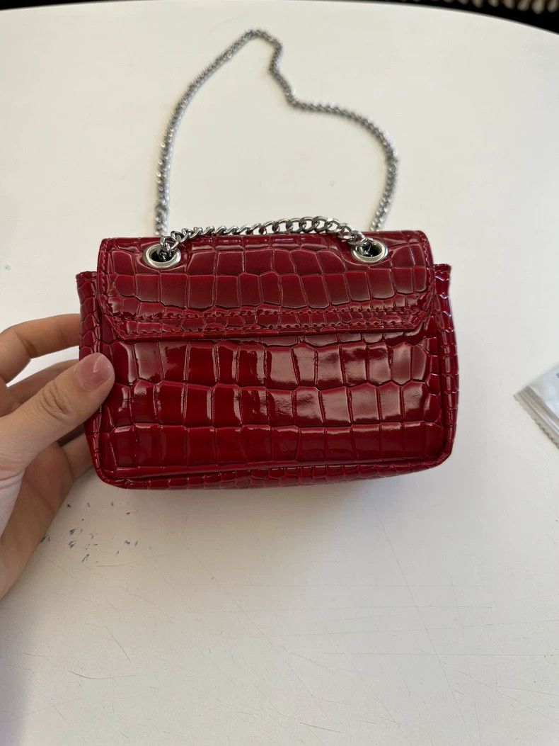 Vivienne Westwood Vivienne Westwood size os Crocodile red leather embossed mi Size ONE SIZE - 6 Thumbnail