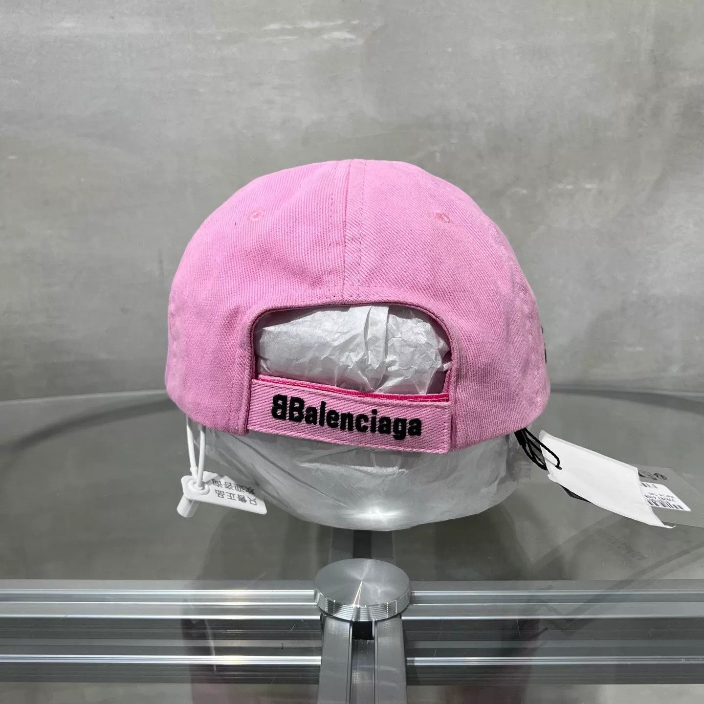 Balenciaga Balenciaga Man Utd Embroidered Pink Baseball Cap NWT Size ONE SIZE - 4 Thumbnail