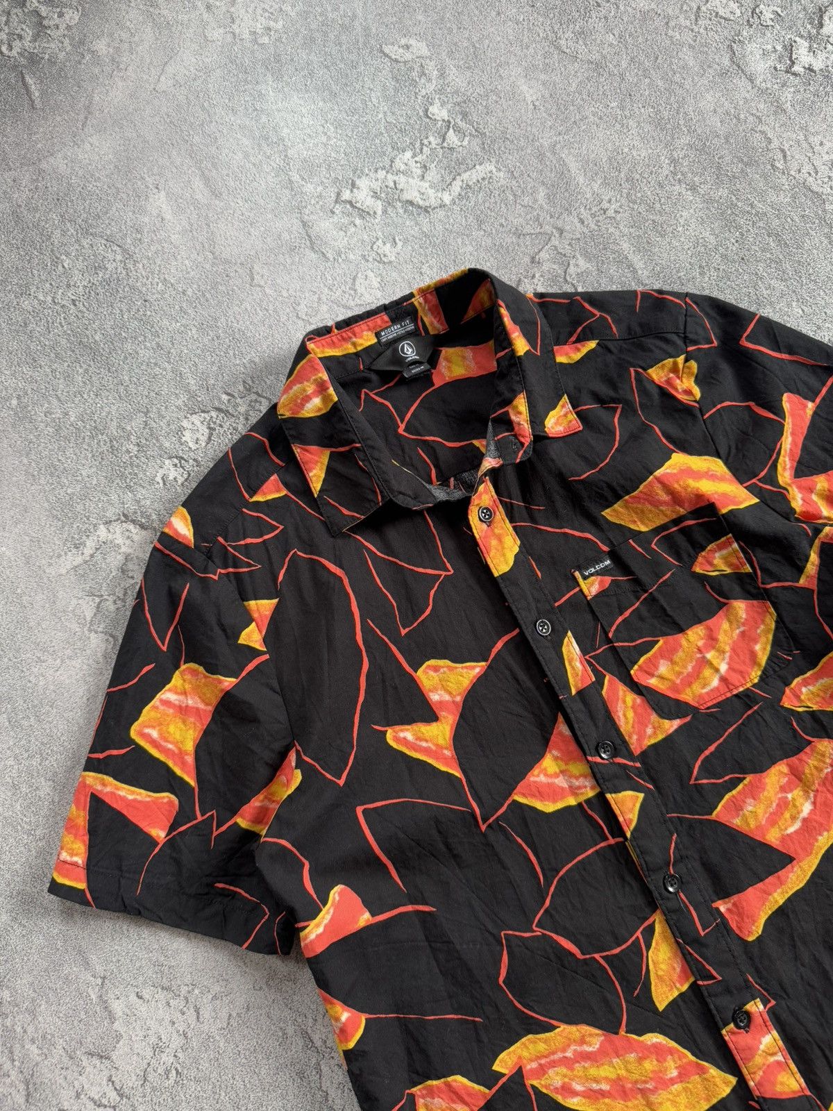 Volcom Volcom M all printed flowers 🌺 shirts button up polo tee Size US M / EU 48-50 / 2 - 6 Thumbnail