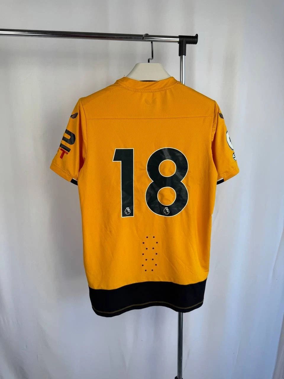 Castore Castore Wolverhampton Wanderers Wolves Home Football Shirt Size US M / EU 48-50 / 2 - 12 Thumbnail