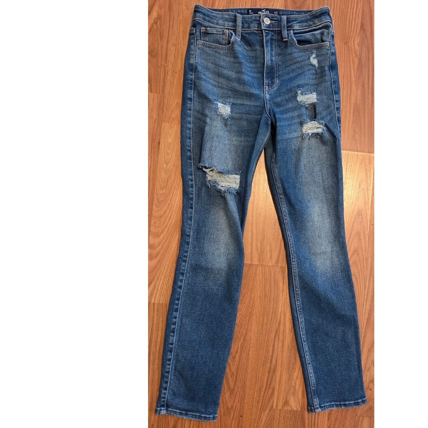 Hollister Hollister Ultra High-Rise Acid Wash Distressed Jeans Size 25" / US 0 / IT 36 - 1 Thumbnail