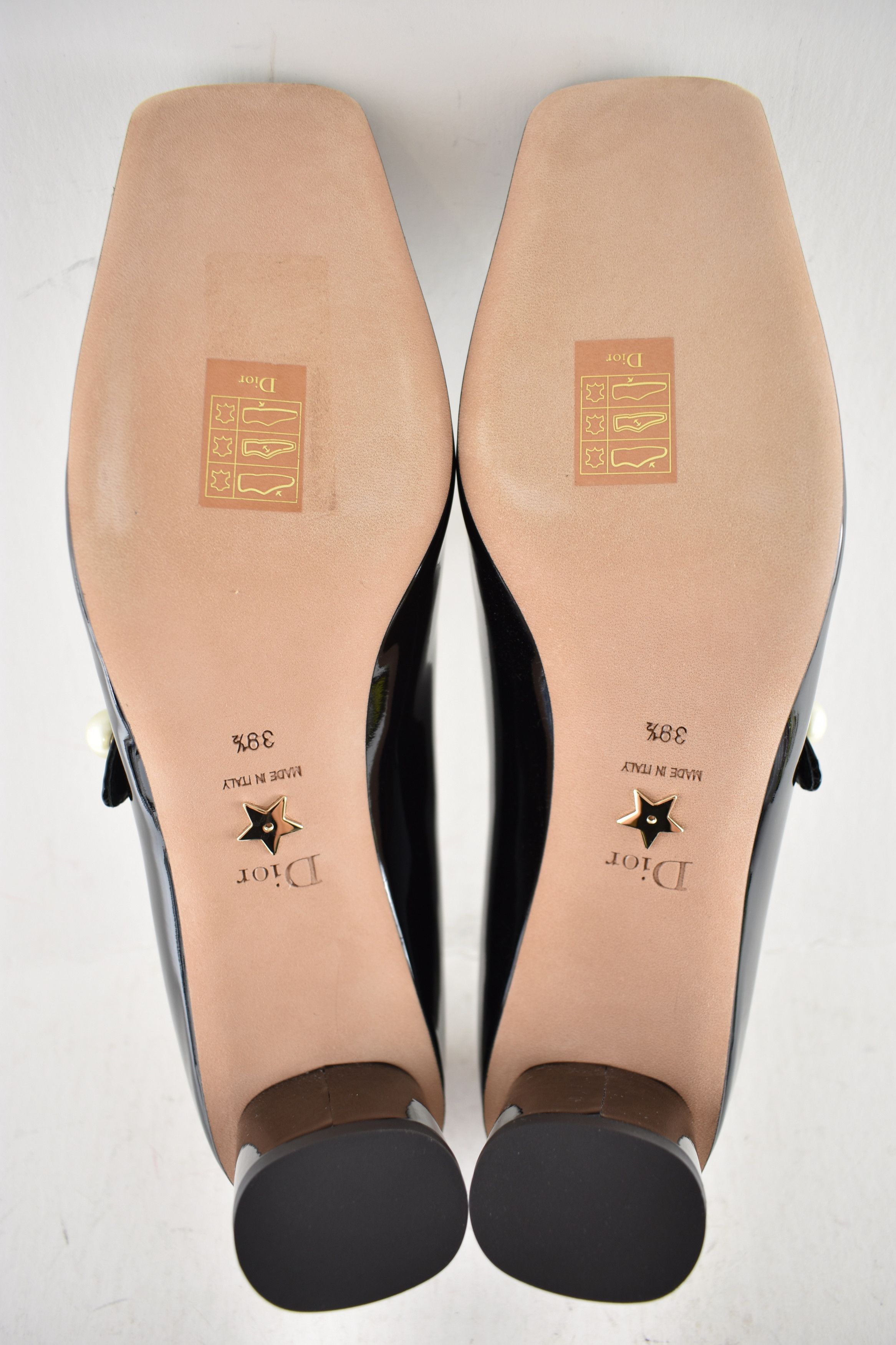Dior Dior Jolie Patent Maryjane Pearl Strap Heel Pump 39.5 Size US 9.5 / IT 39.5 - 19 Thumbnail