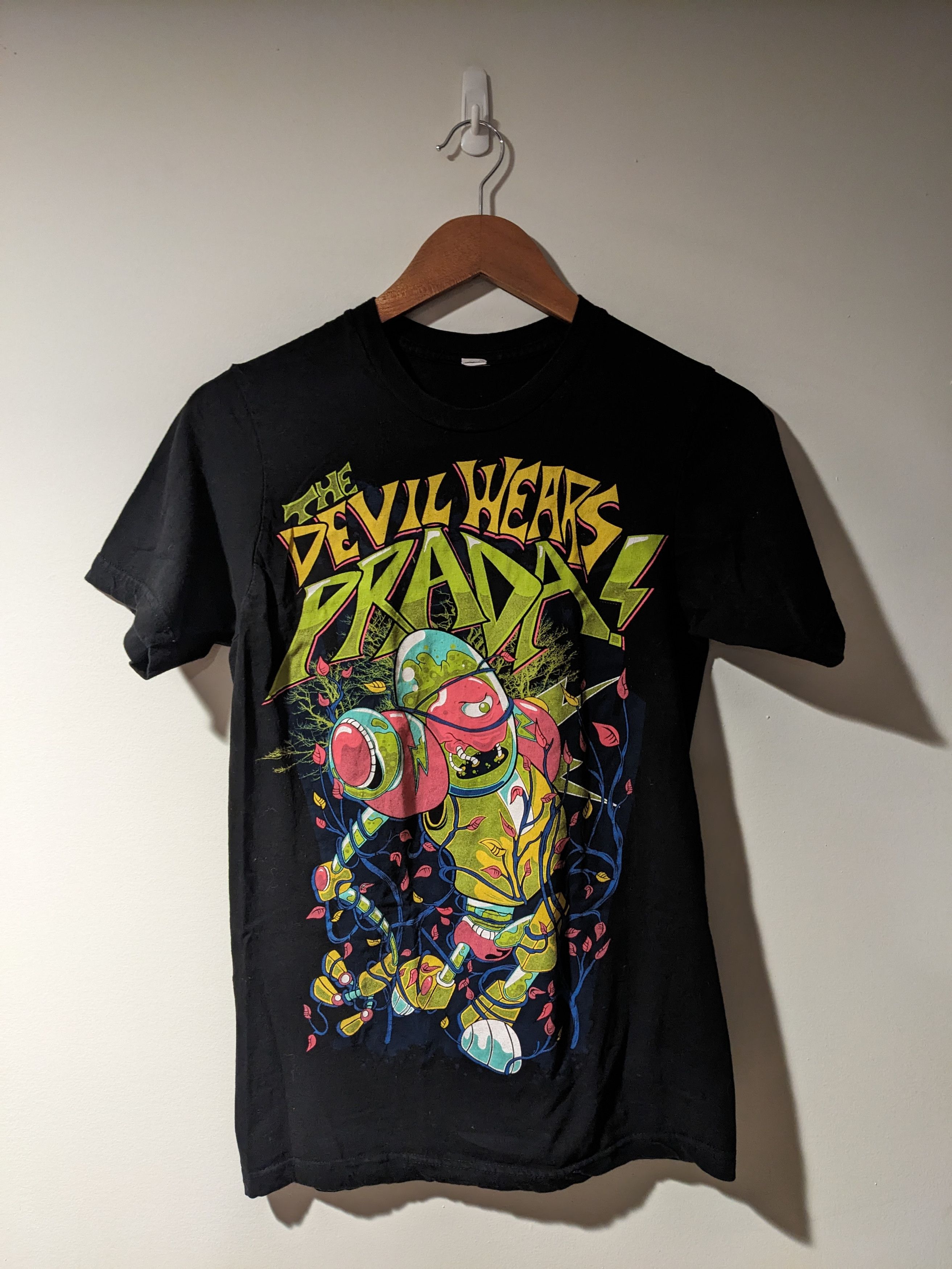 a maiden devil Tシャツ Amazon.com: Iron Maiden - Eddie & The Devil T-Shirt