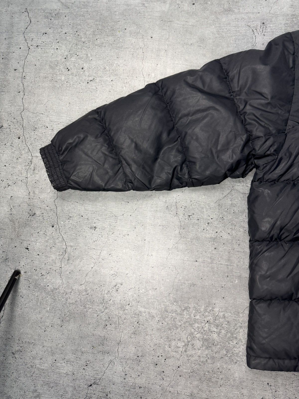 Nike Vintage Nike Distressed Retro Puffer Down Jacket Size US L / EU 52-54 / 3 - 18 Thumbnail