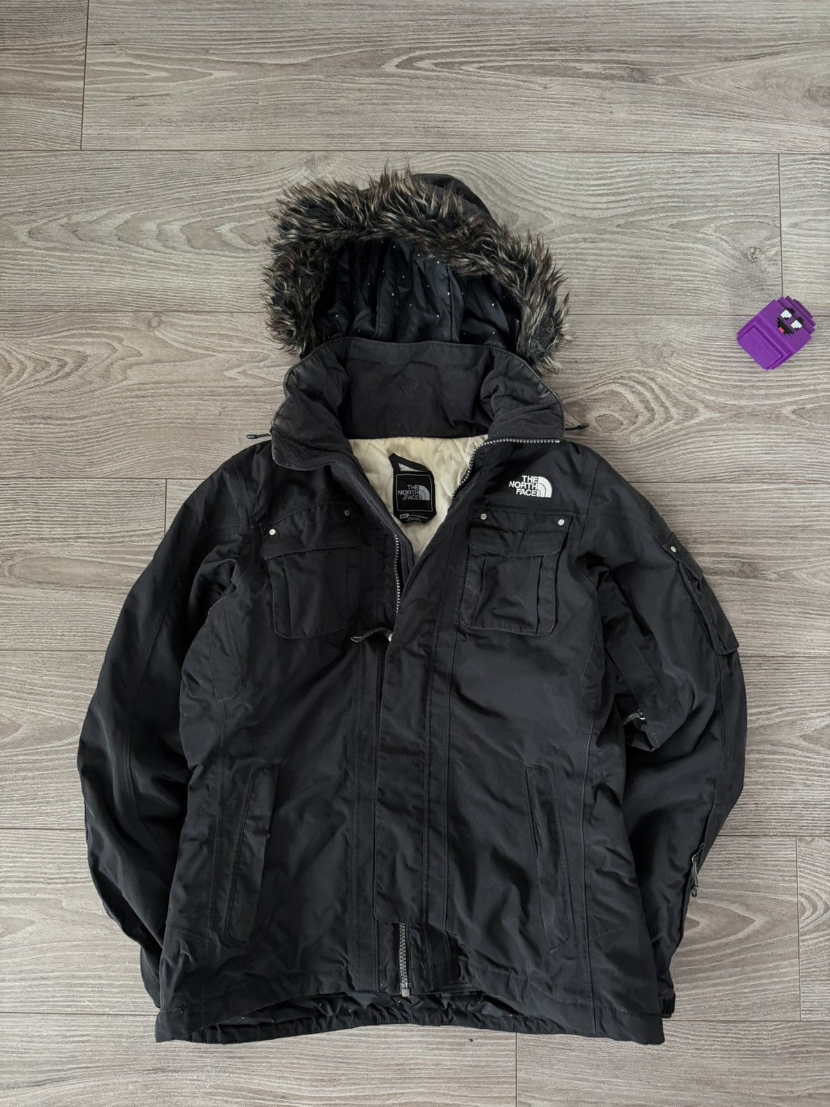 The North Face The North Face Embroidered Logo Vintage Fure Outdoor Jacket Size M / US 6-8 / IT 42-44 - 3 Thumbnail