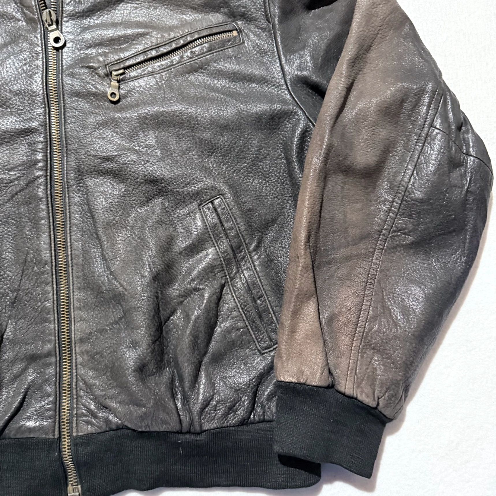 Vintage VINTAGE Mauritius Distressed Leather Full Zip Bomber Jacket Men's Black Retro Biker Jacket/Coat Size US XL / EU 56 / 4 - 7 Thumbnail