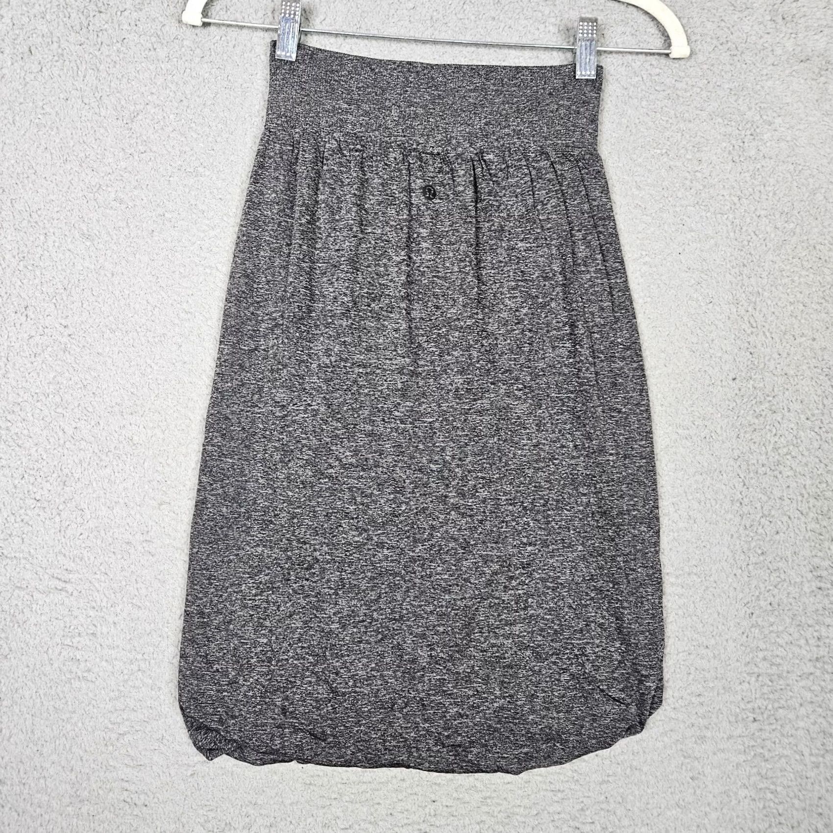 Lululemon Lululemon Heather Gray Boulevard Bliss Bubble Skirt Size 6 Skirt Women Short A-Line Casual Fit 6 Gray, Floral, All Seasons, Regular Size 28" / US 6 / IT 42 - 2 Thumbnail