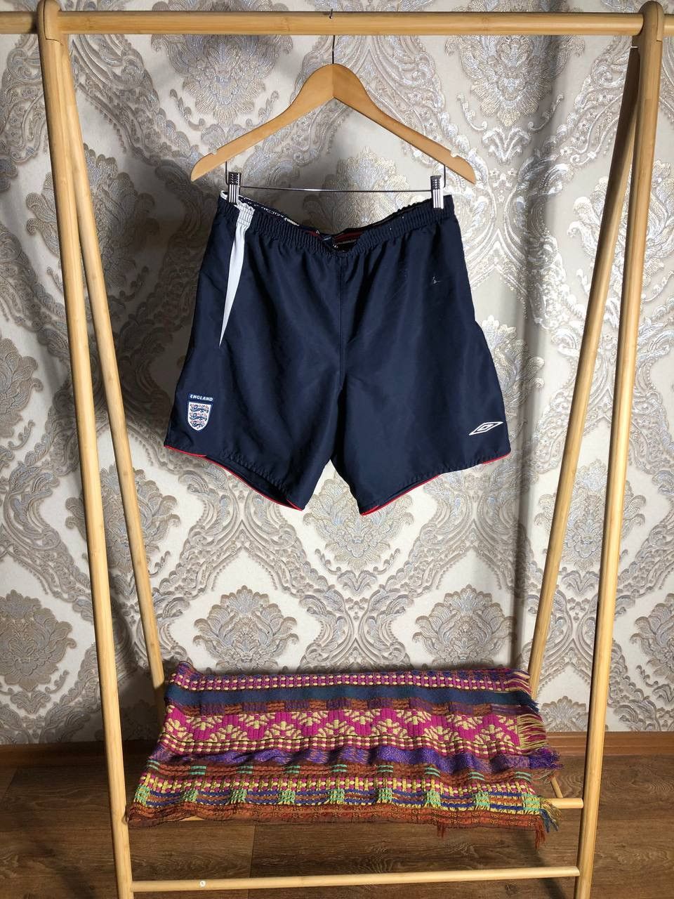 Umbro × Vintage VERY RARE UMBRO ENGLAND RETRO SOCCER SHORTS BLOKECORE Y2K Size US 34 / EU 50 - 1 Thumbnail