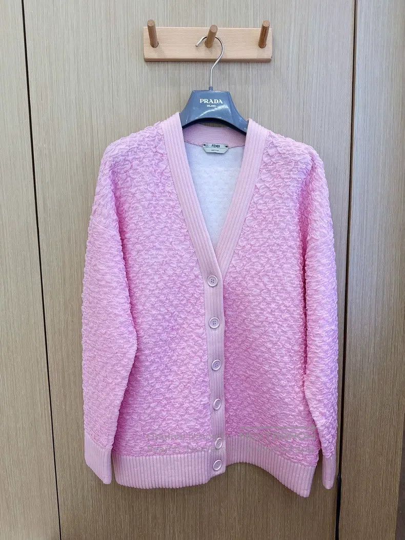 Fendi Fendi Exclusive pink embossed relief texture knit cardigan Size XS / US 0-2 / IT 36-38 - 1 Thumbnail