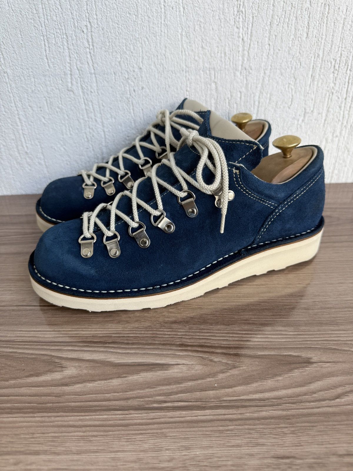 Danner 😮‍💨🥶suede mountain ridge boots Size US 9 / EU 42 - 2 Thumbnail