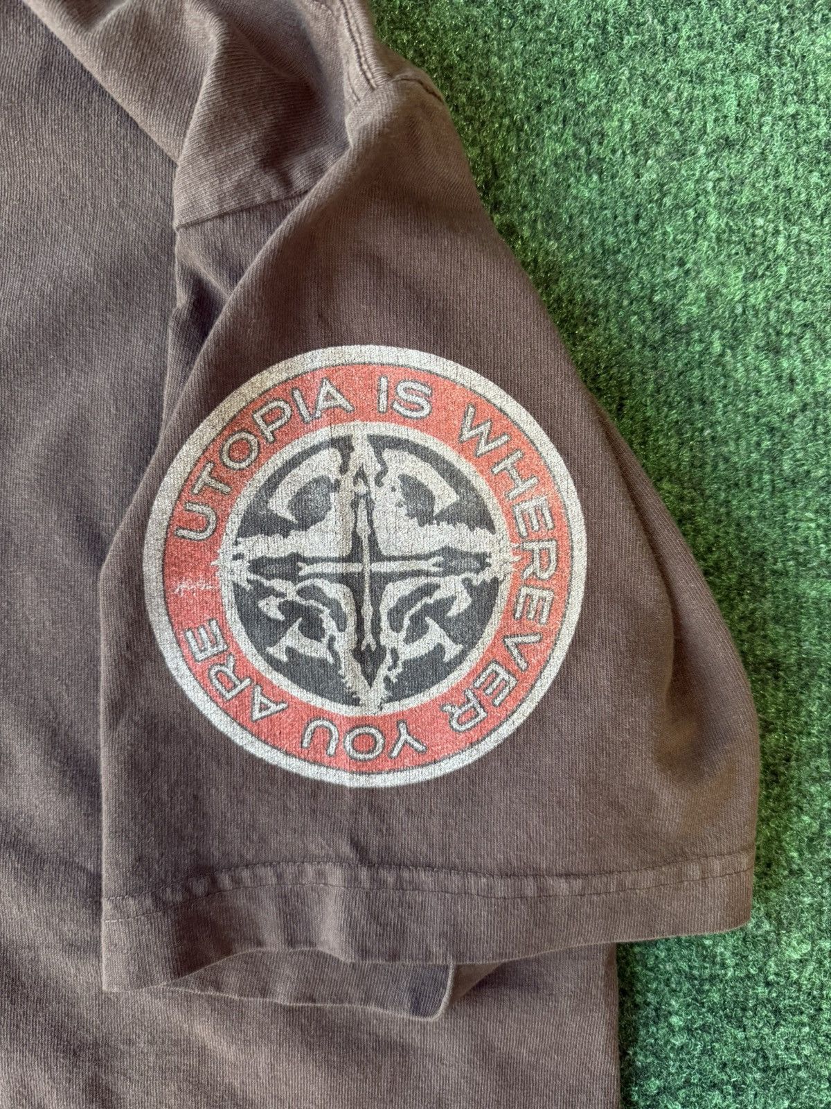Travis Scott USED TRAVIS SCOTT CACTUS JACK UTOPIA VIP TEE SIZE XL Size US XL / EU 56 / 4 - 11 Thumbnail