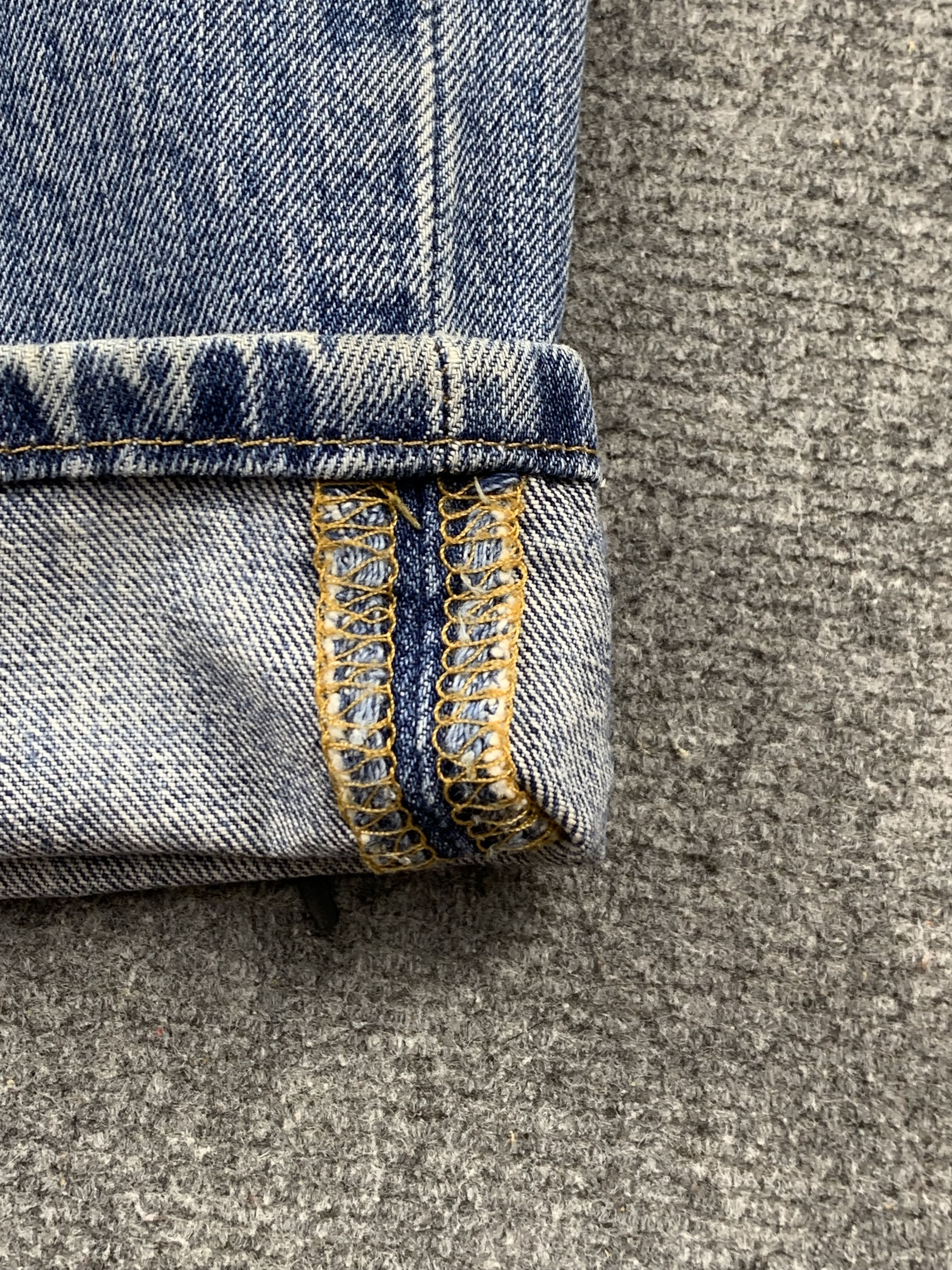 Levi's × Vintage Vintage Levis 501 Faded Blue Jeans Size US 32 / EU 48 - 11 Thumbnail