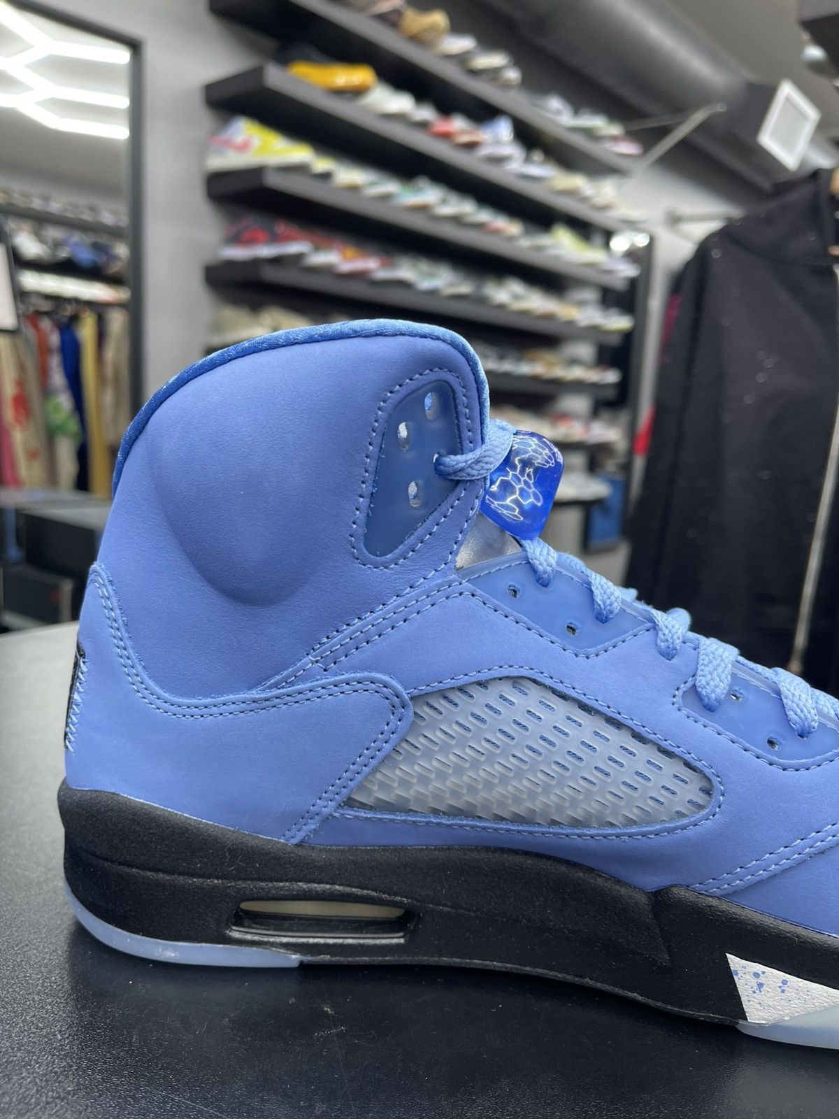 Jordan Brand Size 11 - Jordan 5 Retro UNC University Blue Size US 11 / EU 44 - 6 Thumbnail