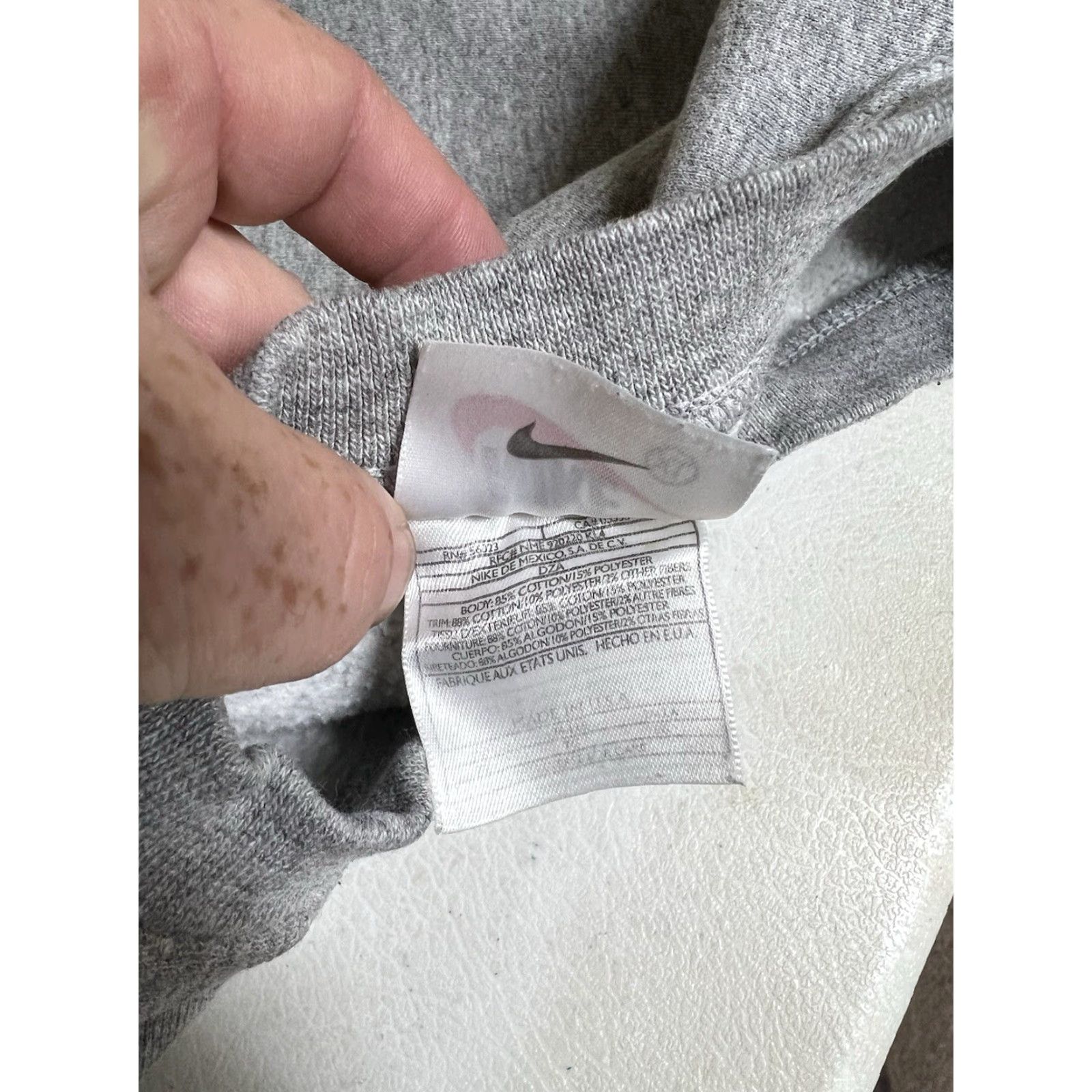 Nike VINTAGE Nike Sweatshirt 90s Made In USA Side Swoosh Crewneck Pullover Size XL Gray Unisex Adults Cotton Blend Embroidered Graphic No Size US XL / EU 56 / 4 - 5 Thumbnail